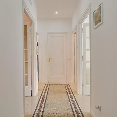 Giuliana Vatican * Roma